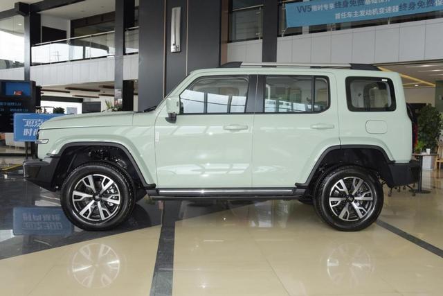 300万口碑最好性能最强的suv车型（20万能买的三款四驱SUV）